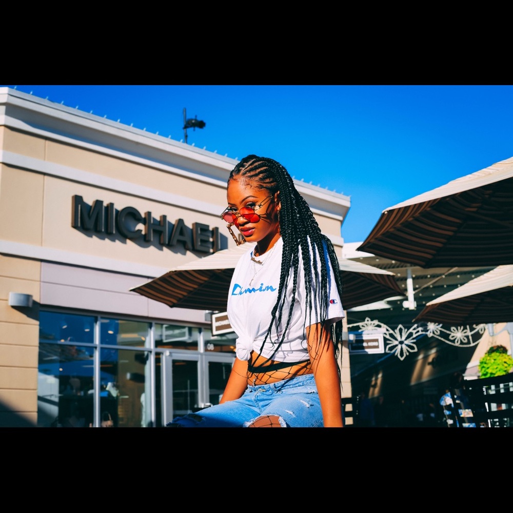 Meet your Posher, Aleese